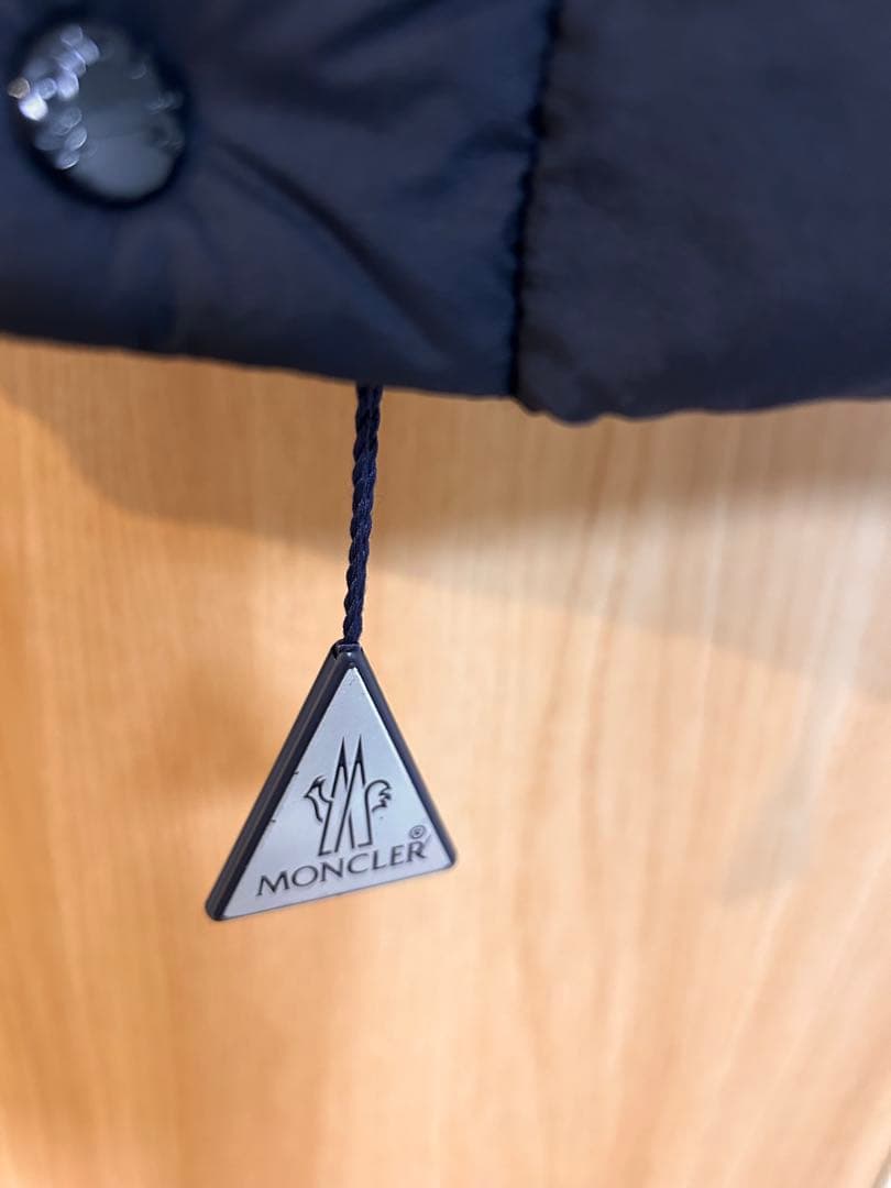 MONCLER ブラック　ベビーダウンコート　ハンガー付