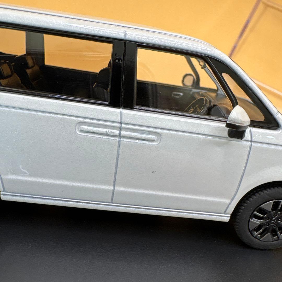 HONDA ホンダ　ステップワゴン　プラチナホワイトパール　ミニカー
