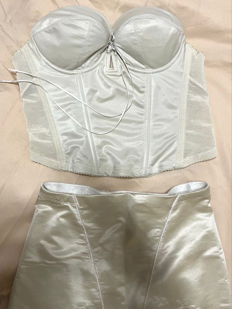 bridal beaute D70 / ビスチェ&ガードルセット