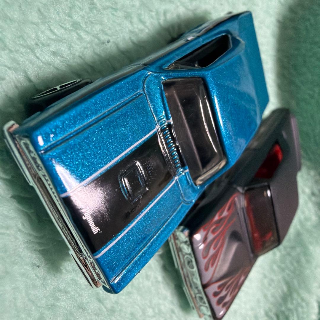 Hot Wheels ミニカーセット 青と黒