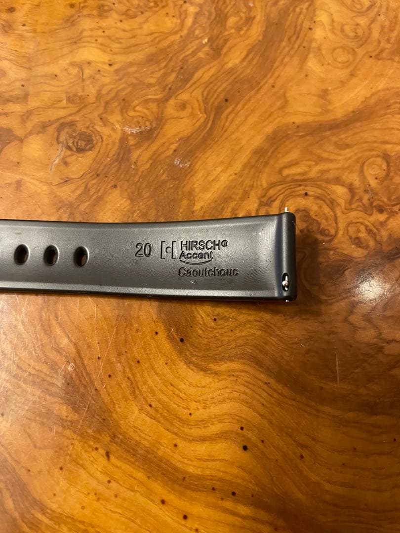HIRSCH ヒルシュ ACCENT 腕時計用ラバーベルト　ラグ幅20mm 美品