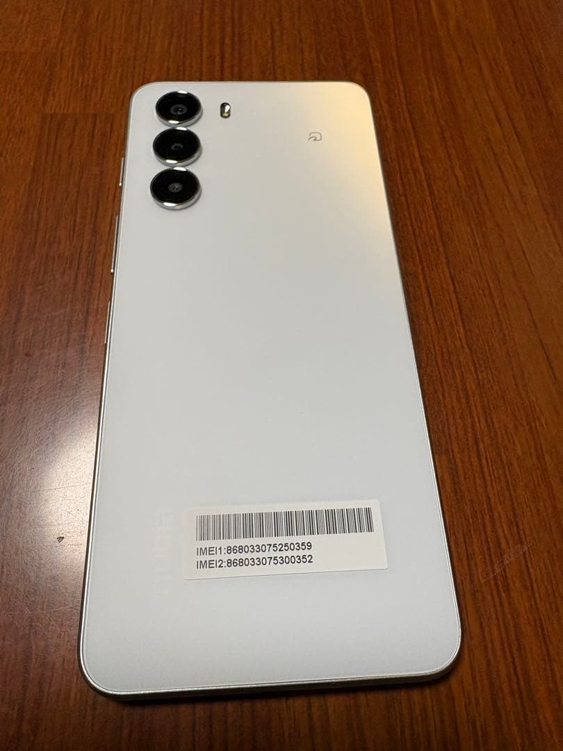 nubia S 5G ホワイト 本体