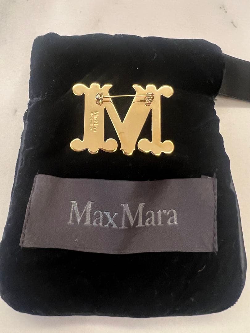 MAX MARA クリスタル ブローチ OPホワイト