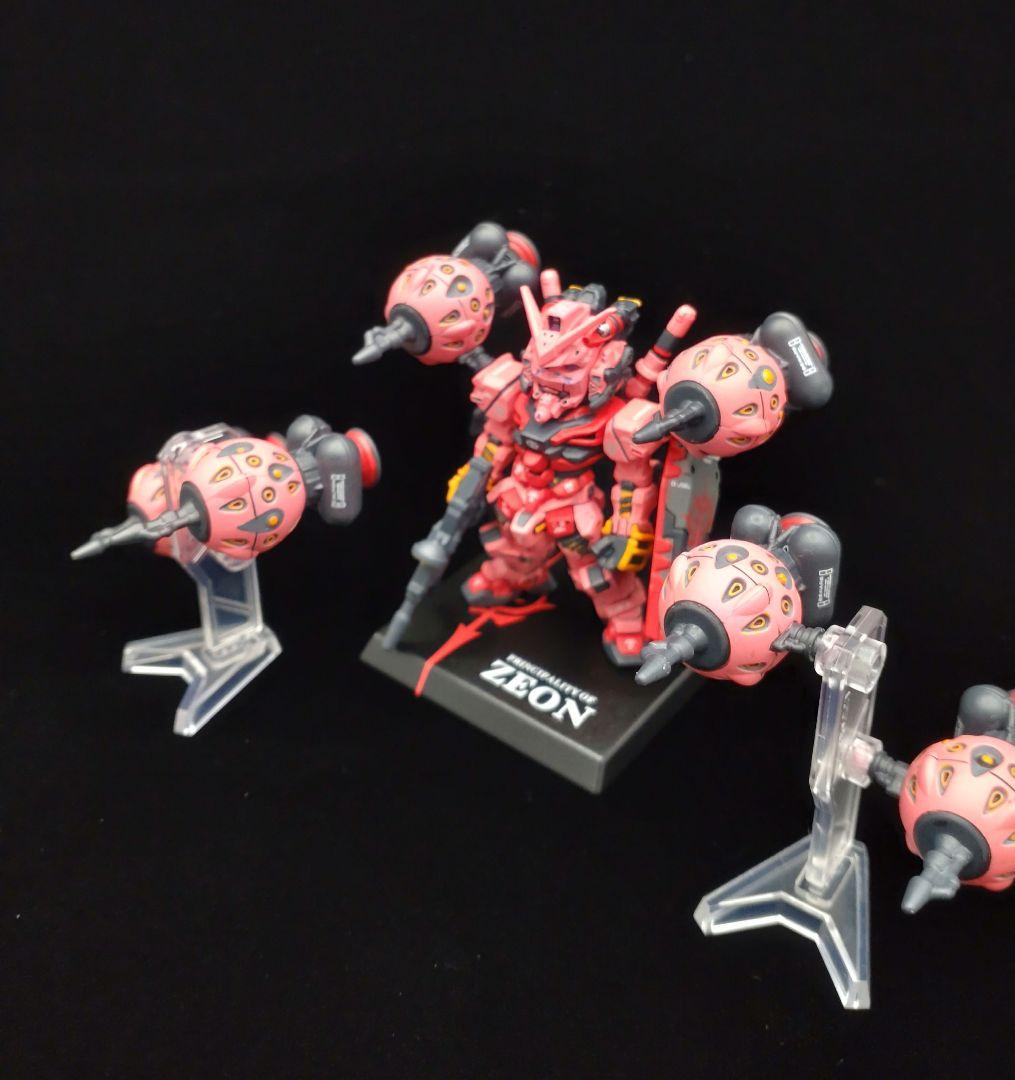 ミ*ヘ様 ガンダムコンバージ シャア専用赤いガンダム 全塗装完成品