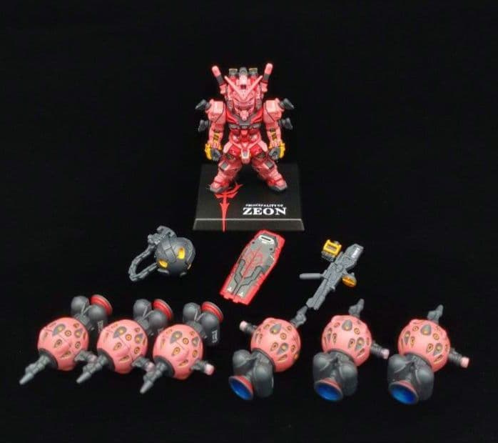 ミ*ヘ様 ガンダムコンバージ シャア専用赤いガンダム 全塗装完成品