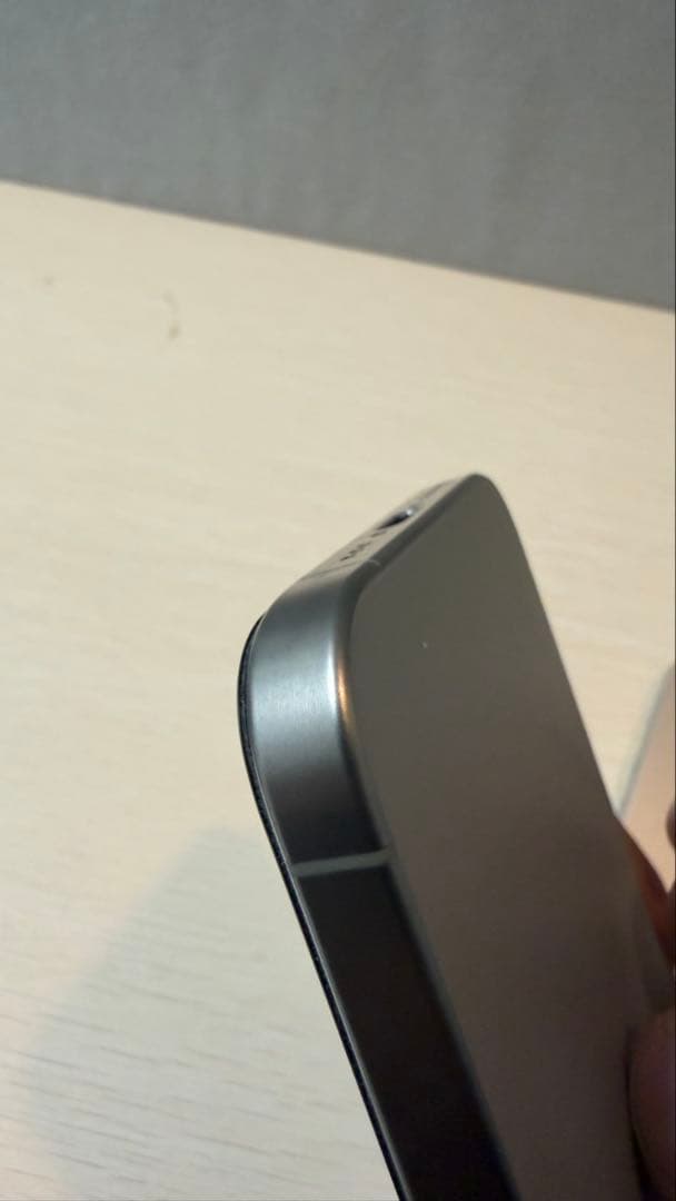 iPhone 15 Pro 256GB ナチュラルチタニウム フィルム/ケース付