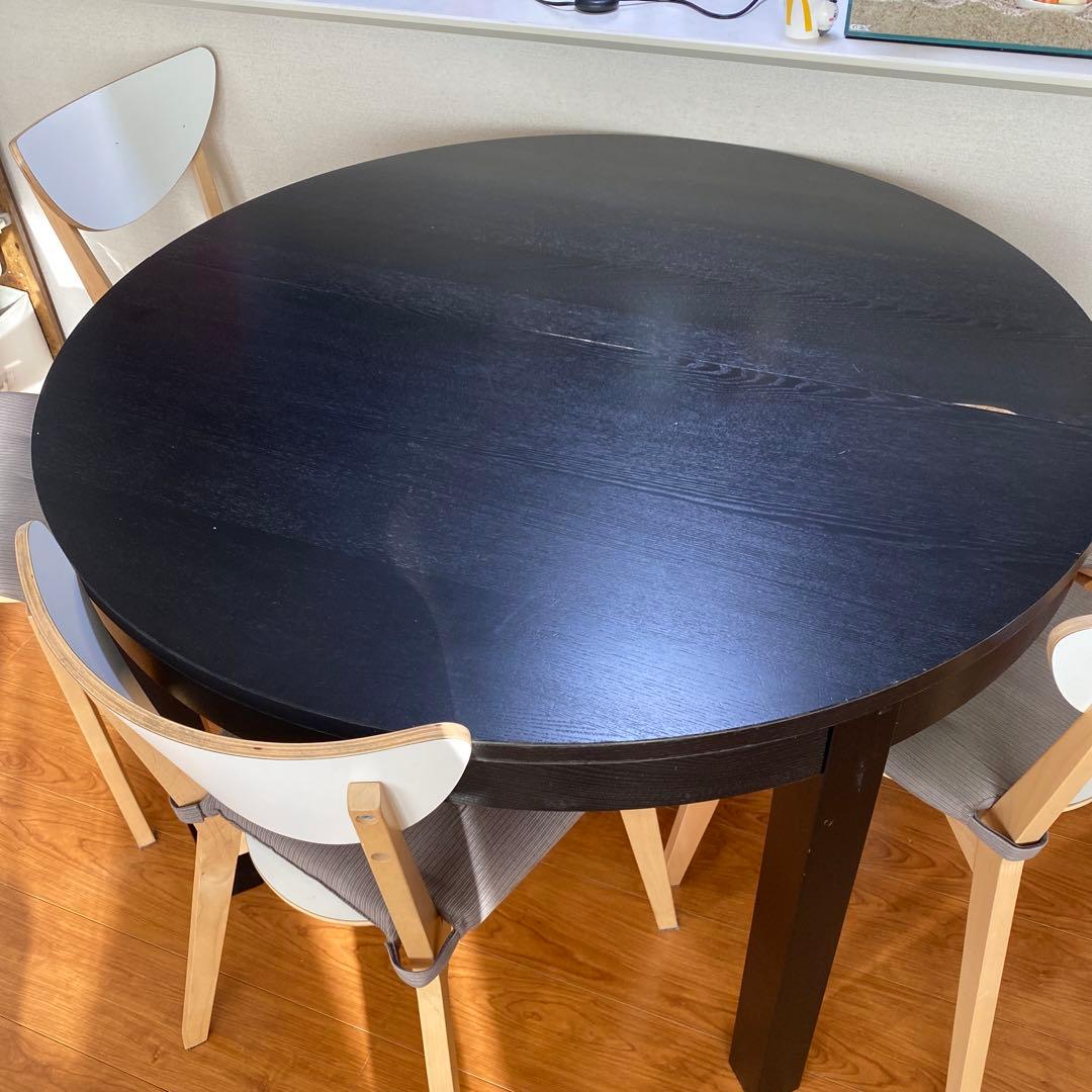 IKEA BJURSTA 黒い円形木製ダイニングテーブル