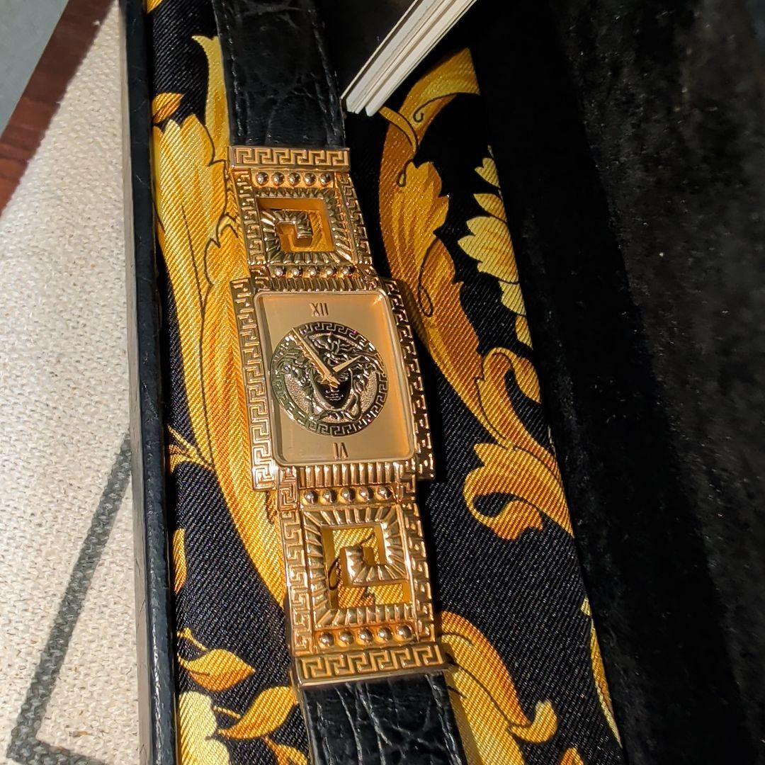 ヴェルサーチ　GIANNI VERSACE ゴールド腕時計