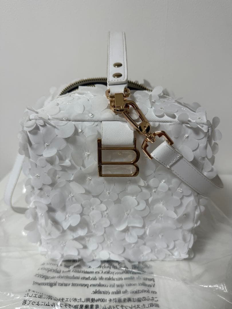 bibiy B. FLORET BOX BAGタグあり