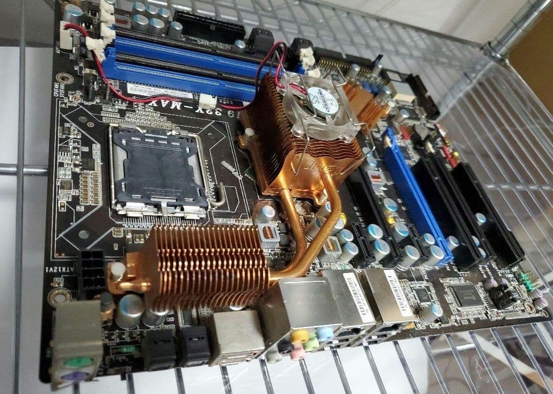 IN9 32X-MAX abit製 背面が青く光る　LGA775 ※ジャンク品