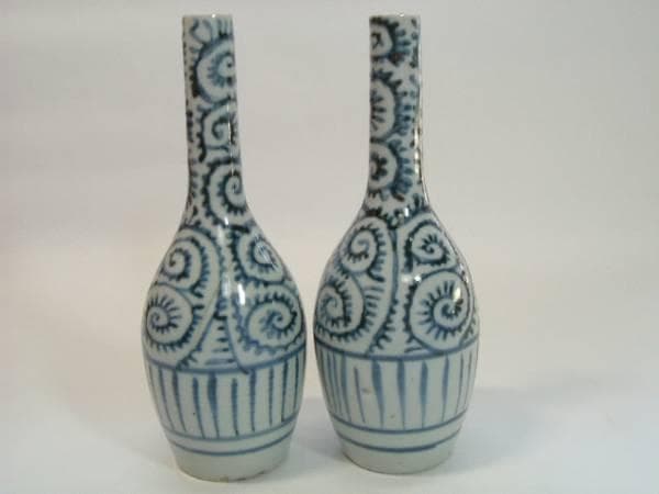 徳利■古伊万里染付蛸唐草紋とっくり 酒器 2本 花瓶 骨董 時代物(江戸後期)■