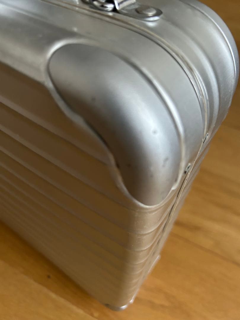 RIMOWA シルバー キャリーケース