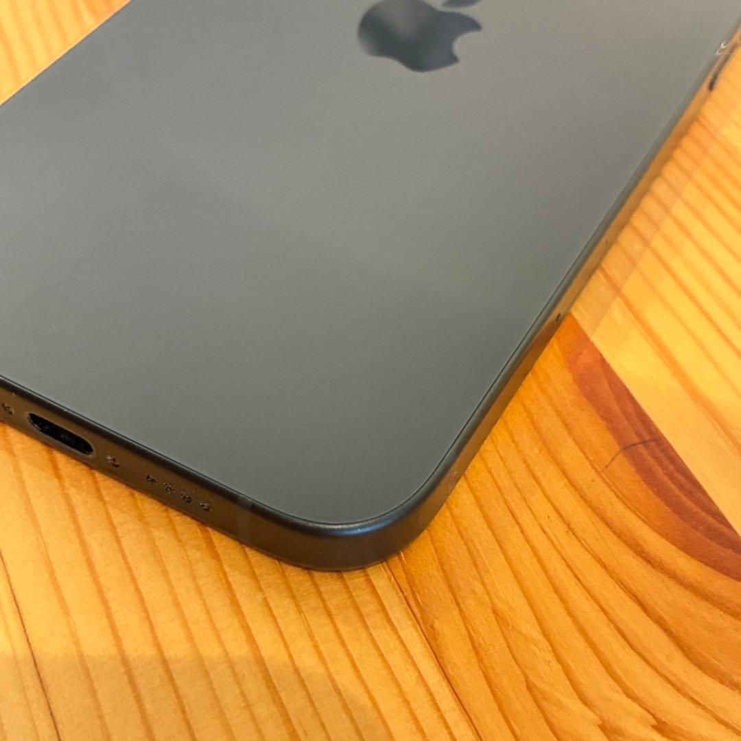 iPhone 15 Plus 512GB ブラック