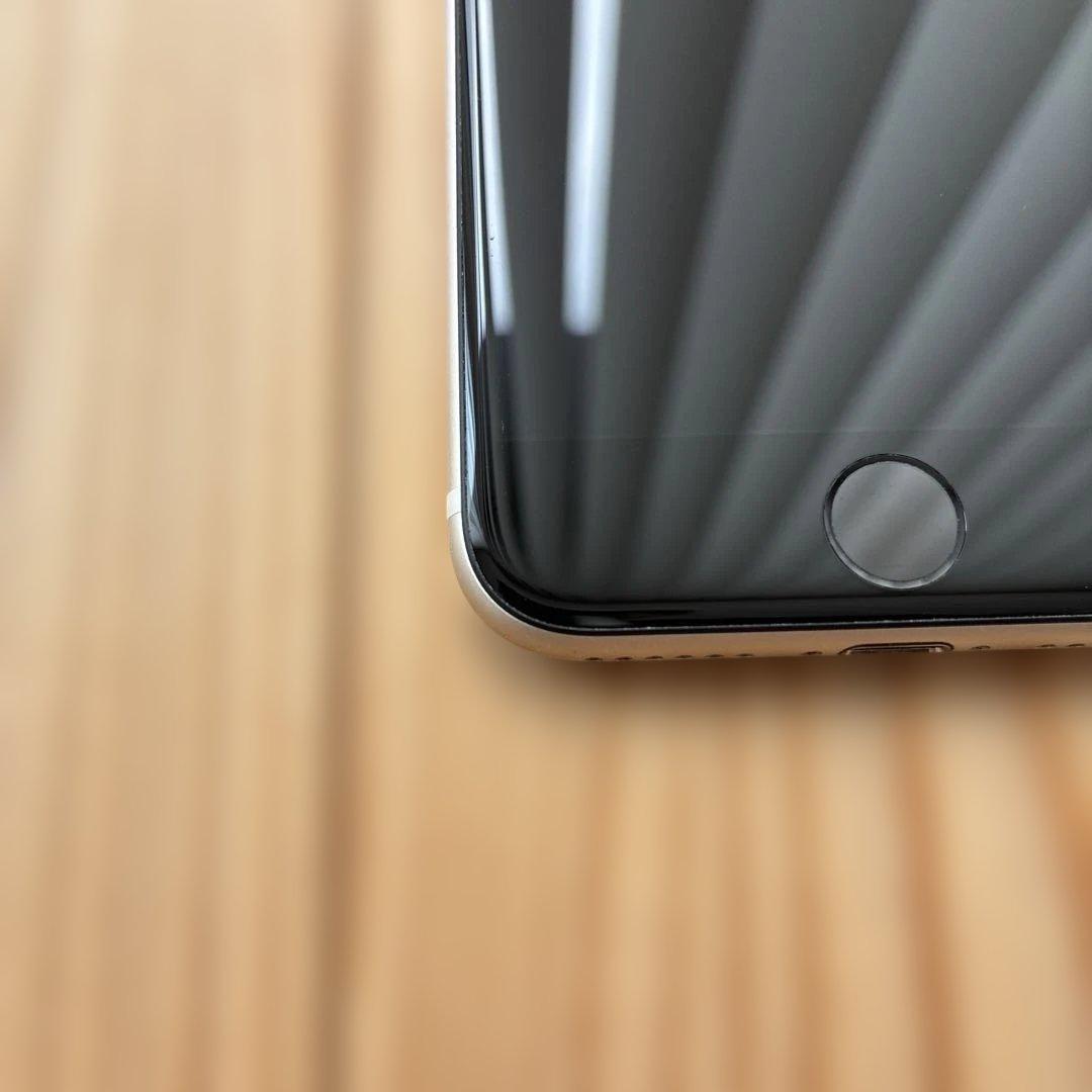 【美品】純正バッテリー iPhone SE3 ホワイト128 GB 本体