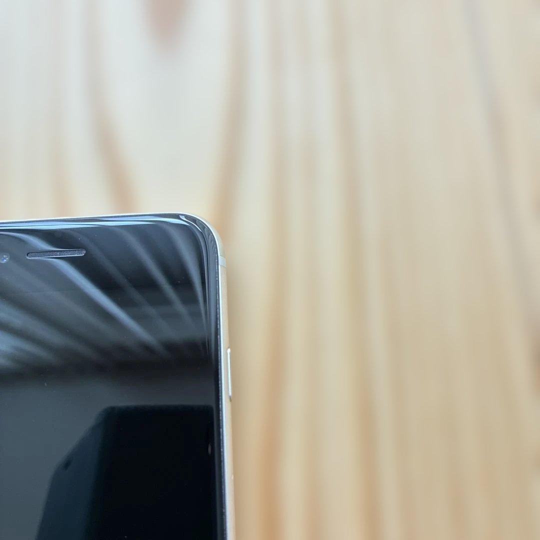 【美品】純正バッテリー iPhone SE3 ホワイト128 GB 本体