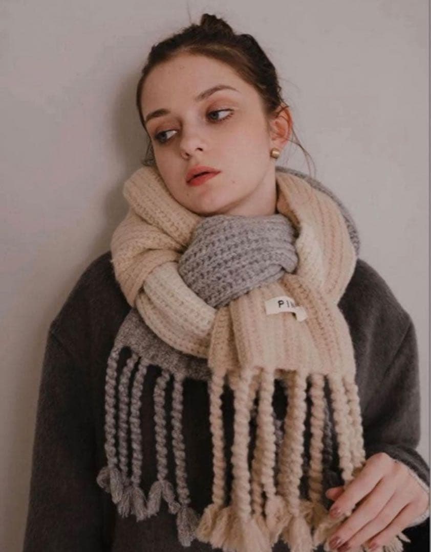 新品　PINUE （ピヌエ）トライカラーニットマフラー