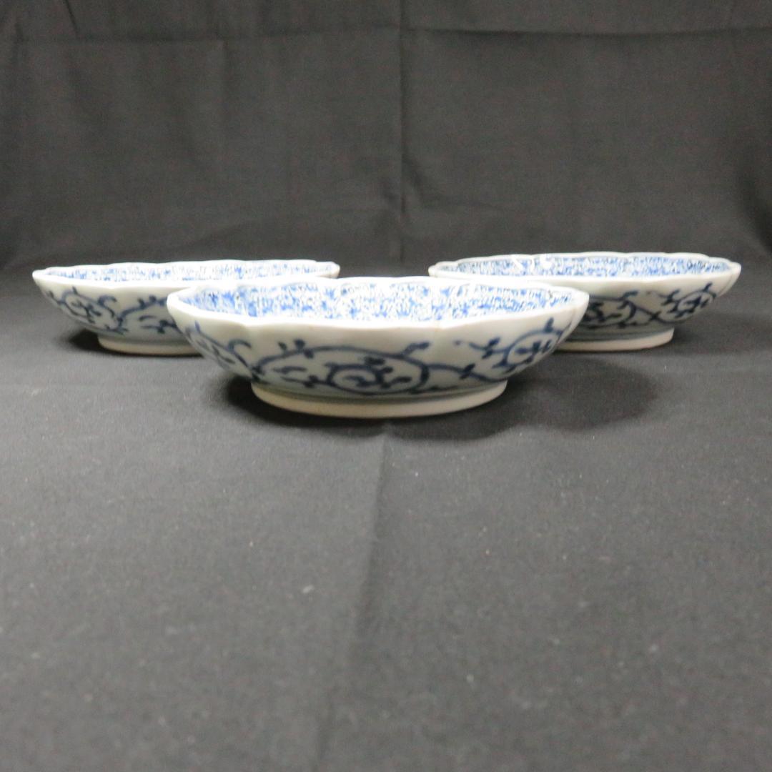なます皿 3枚 微塵唐草 見込松竹梅 染付 蛇の目 銘 冨貴長春 窯傷