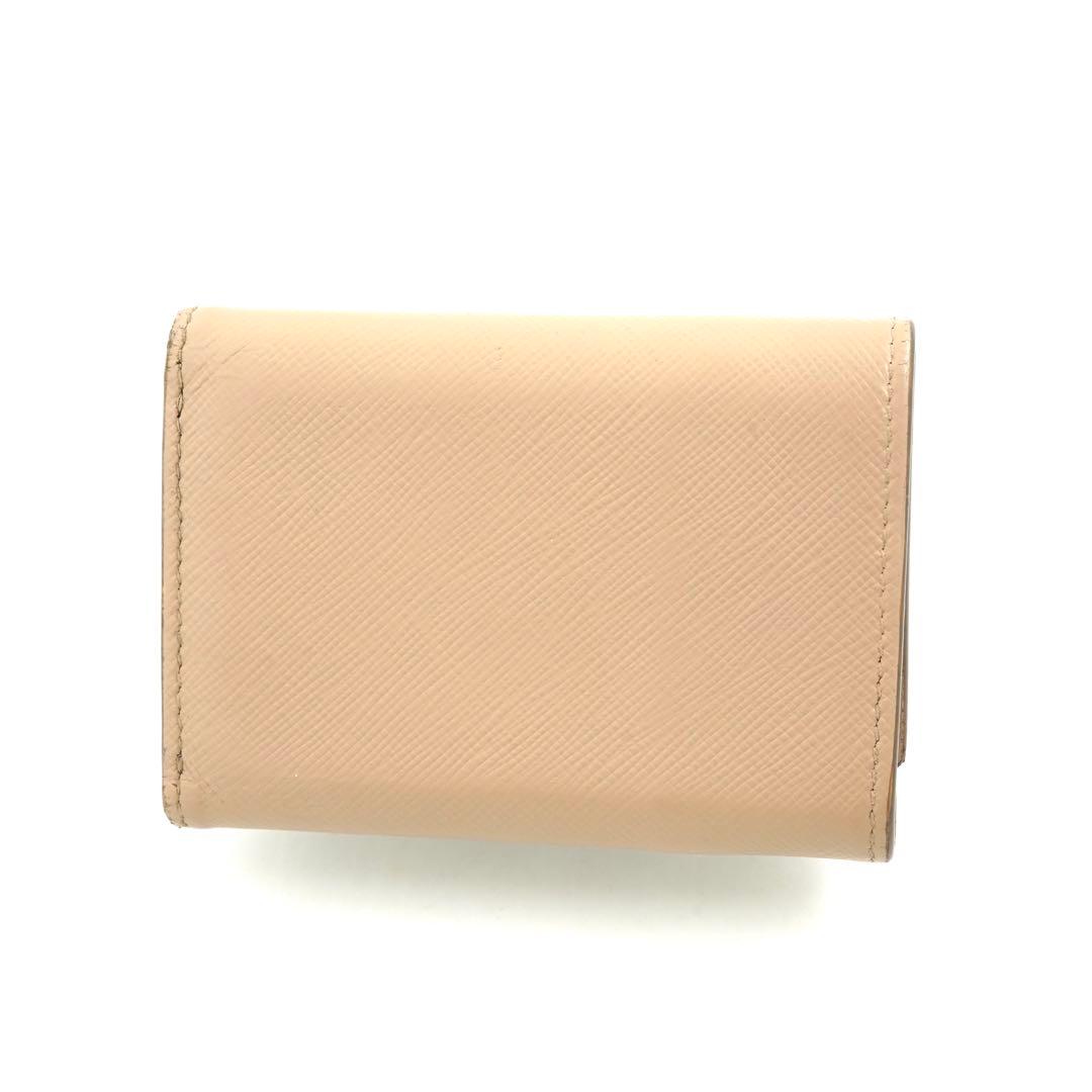 ✨未使用に近い　PRADA ミニ財布　サフィアーノレザー　三角プレート　ベージュ