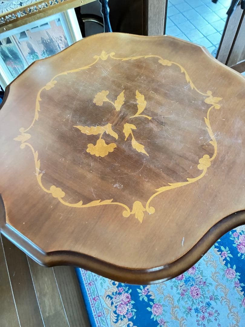 イタリア　象嵌　アンティーク木製八角形テーブル 花柄