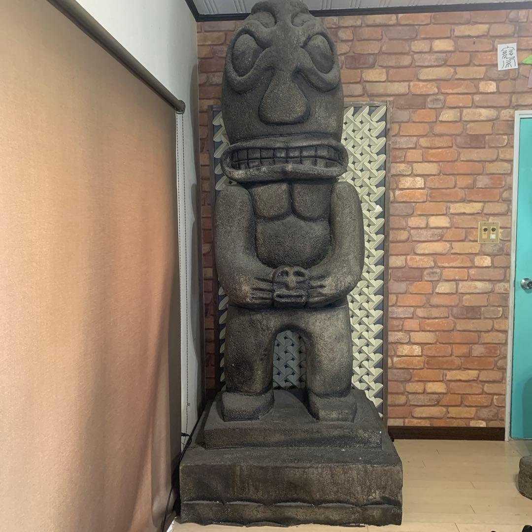 ⓵石材製トーテムポール風彫刻像 約200センチ