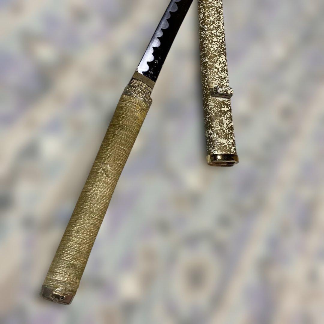 格安豪華版模造刀 黄色柄 鍔無し 金糸模様白鞘