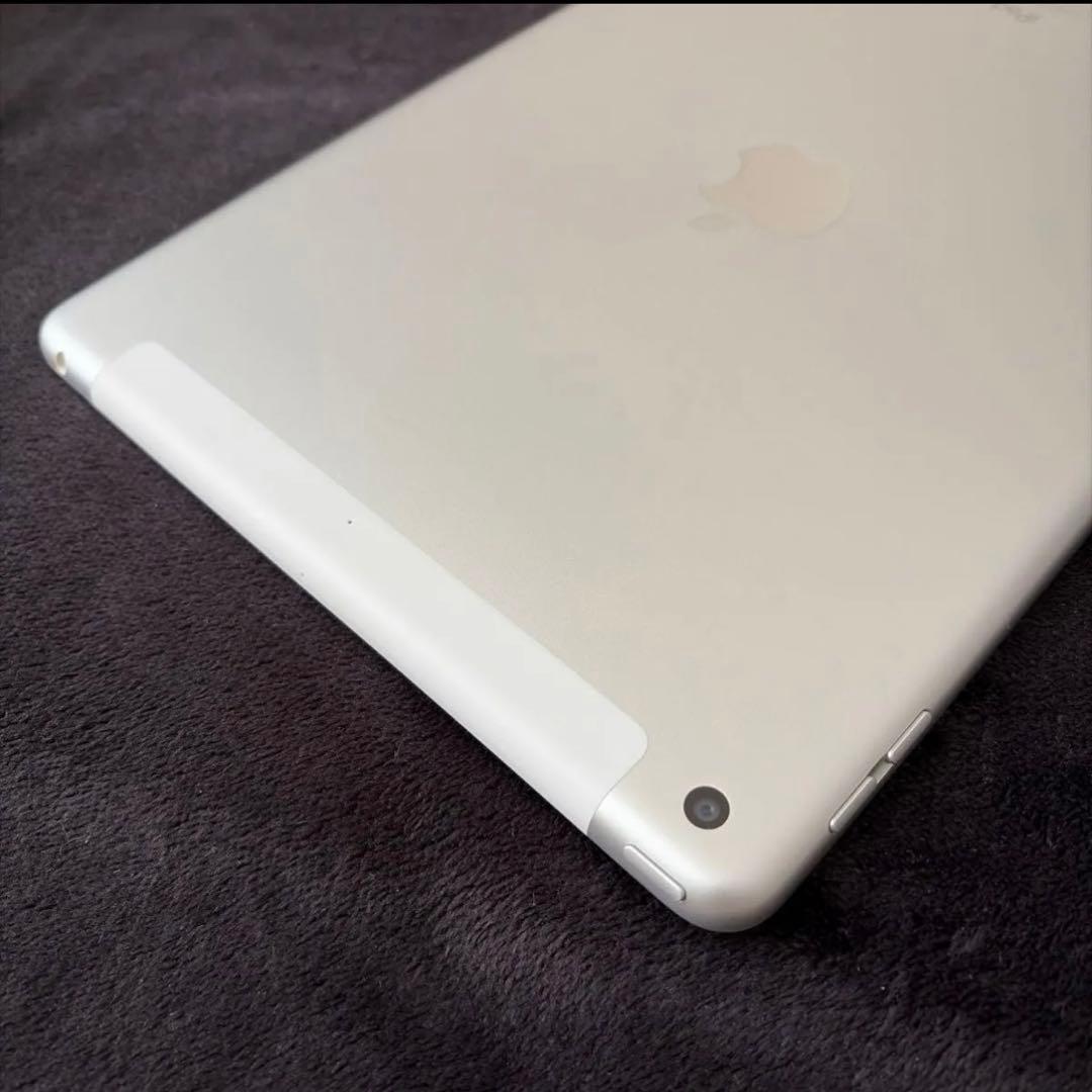 超美品☆Apple☆iPad☆第7世代☆32GB☆OS18.7☆シルバー