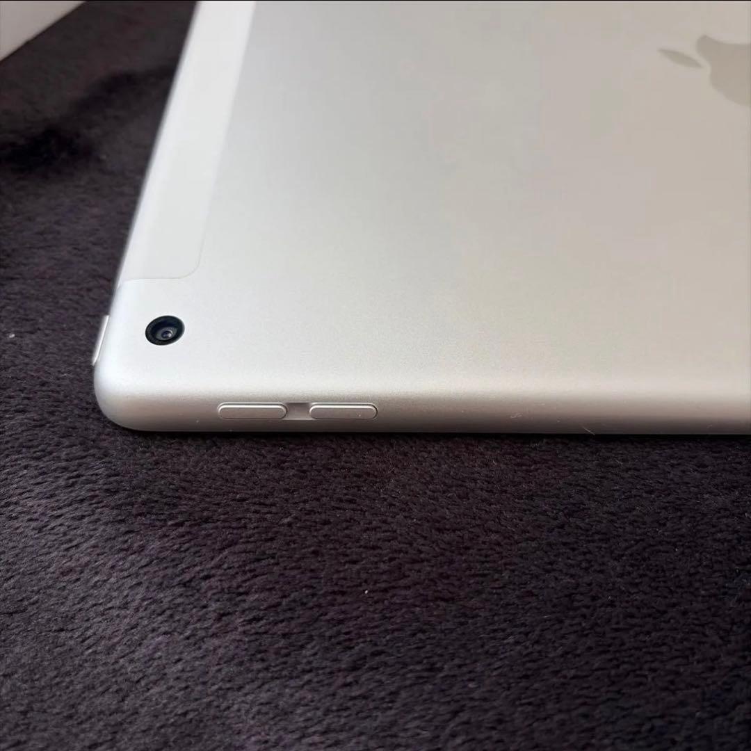 超美品☆Apple☆iPad☆第7世代☆32GB☆OS18.7☆シルバー