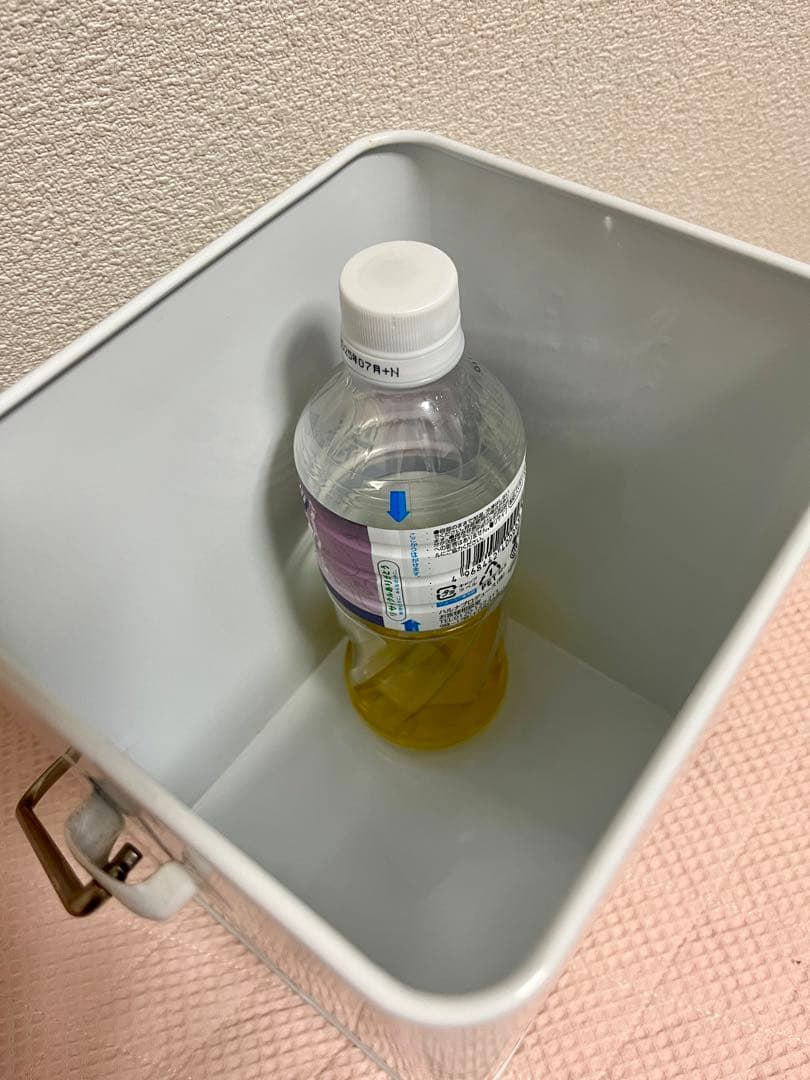 マンハッタナーズ　ホーロー缶　収納