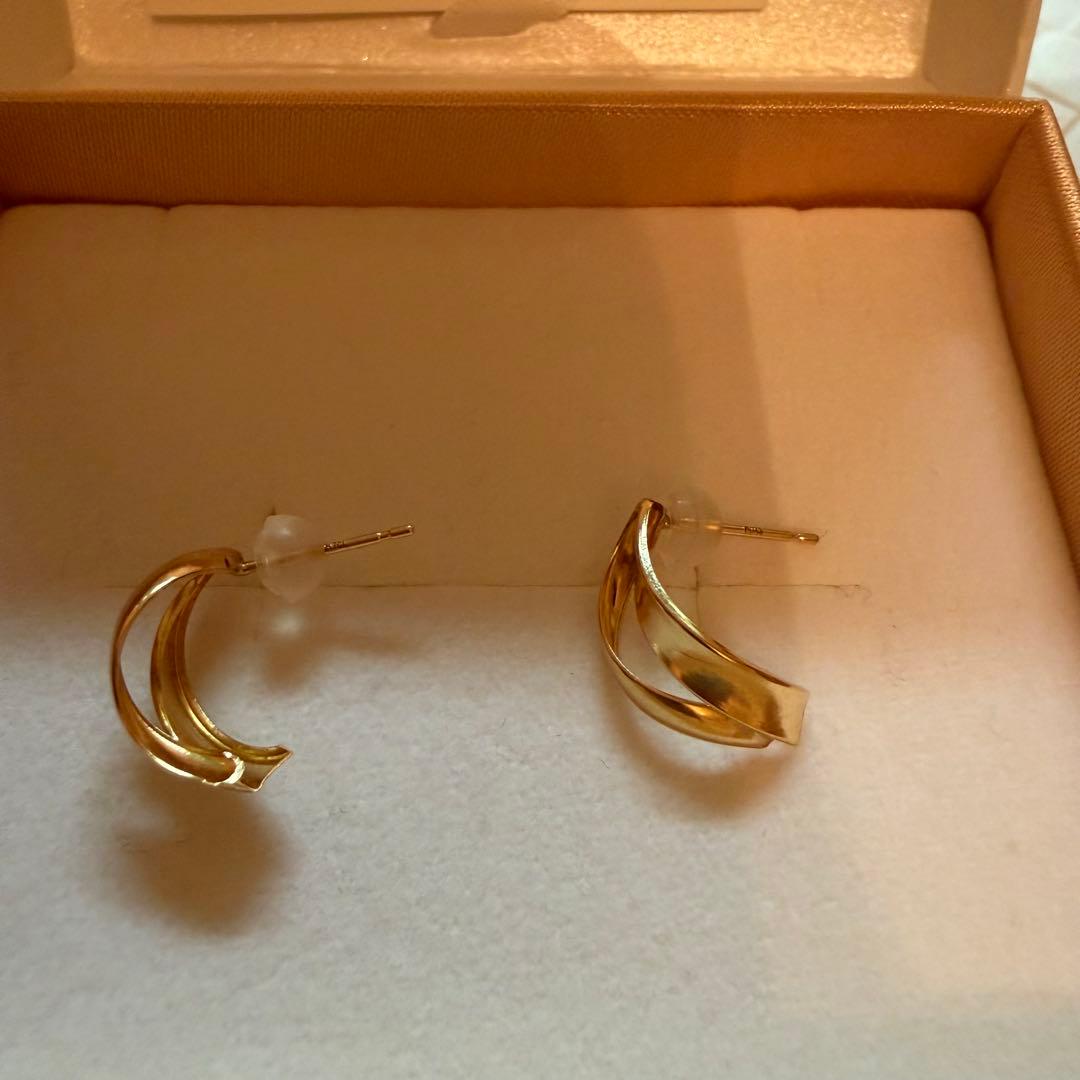 【新品未使用】K18 デザイン ピアス ゴールド VERITE