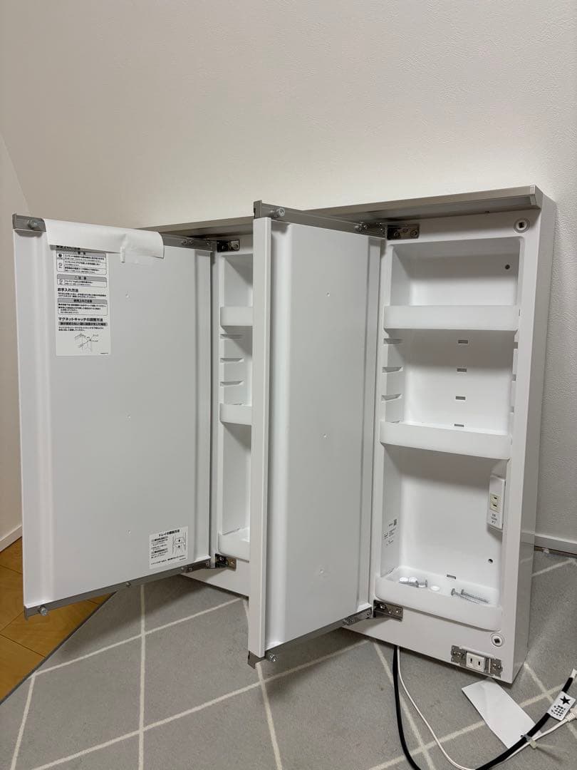 TOTO 洗面化粧台　ミラーキャビネット