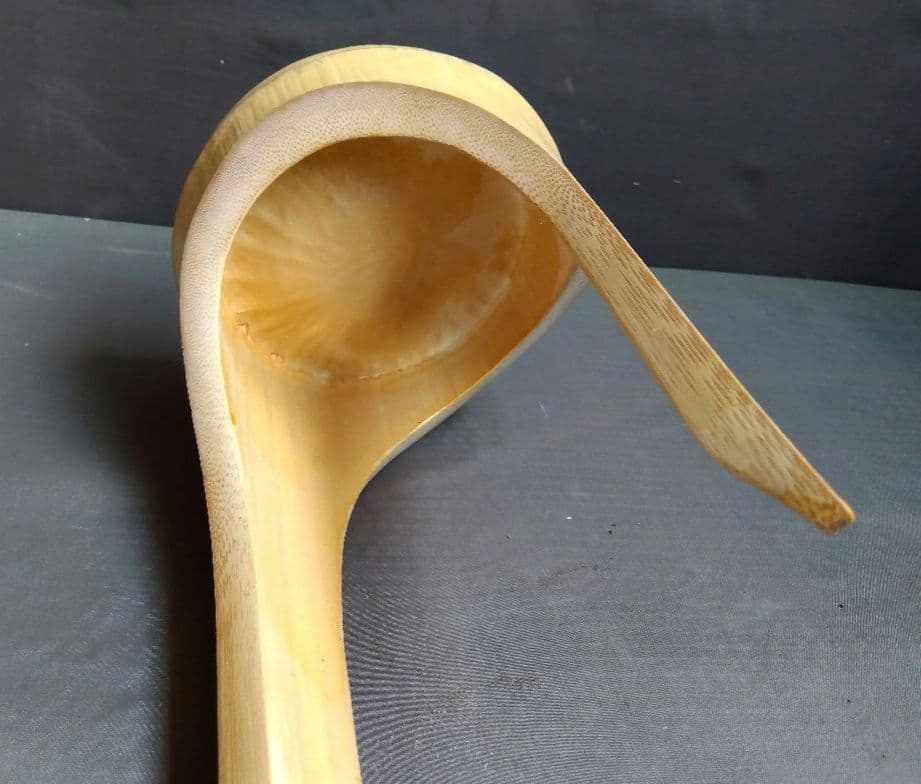 竹製　花入　根付き