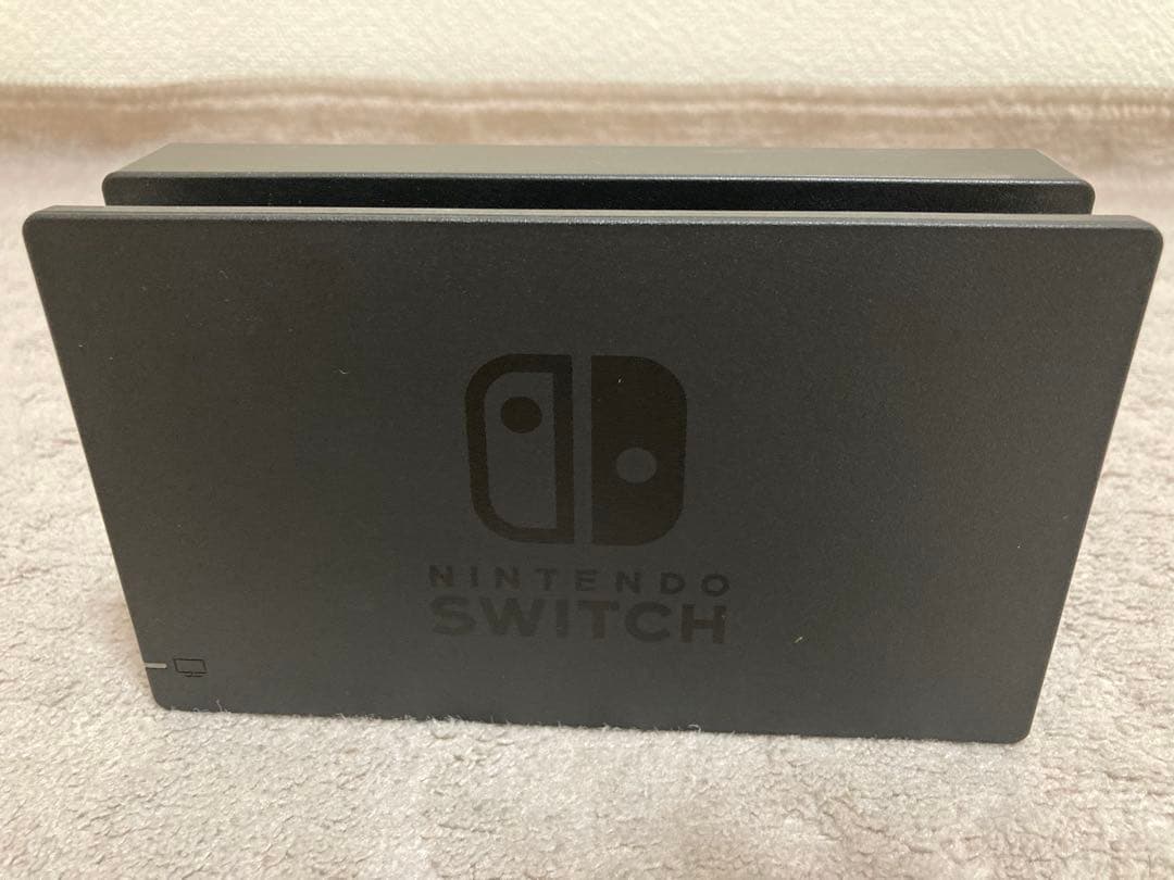 ［美品］Nintendo Switch 本体 （キャリーケース付き）