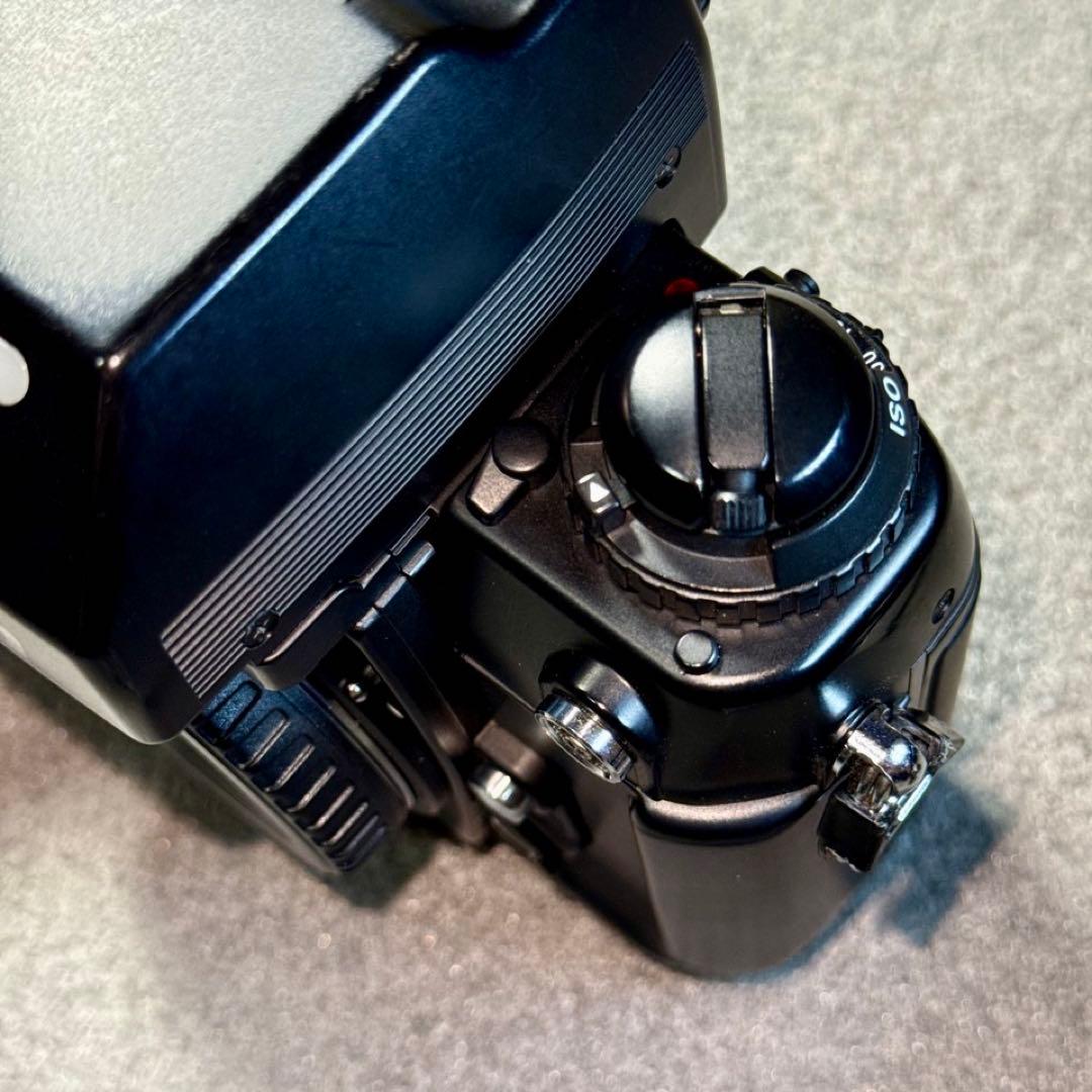 ☆名機 フィルムカメラ Nikon F4 本体のみ
