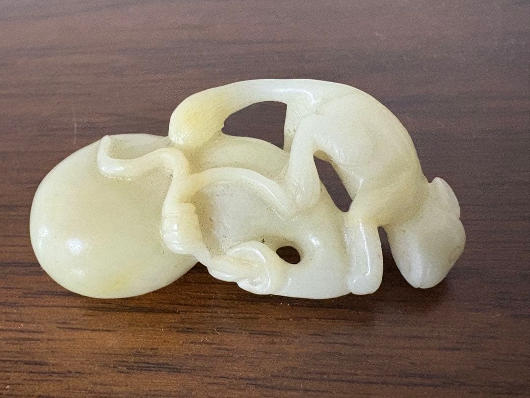 石？玉？の中国的置物　瓢箪に鼠　中国美術　5cm強　26g