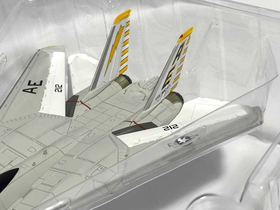 Calibre Wings 1/72 F-14A トムキャット VF-142