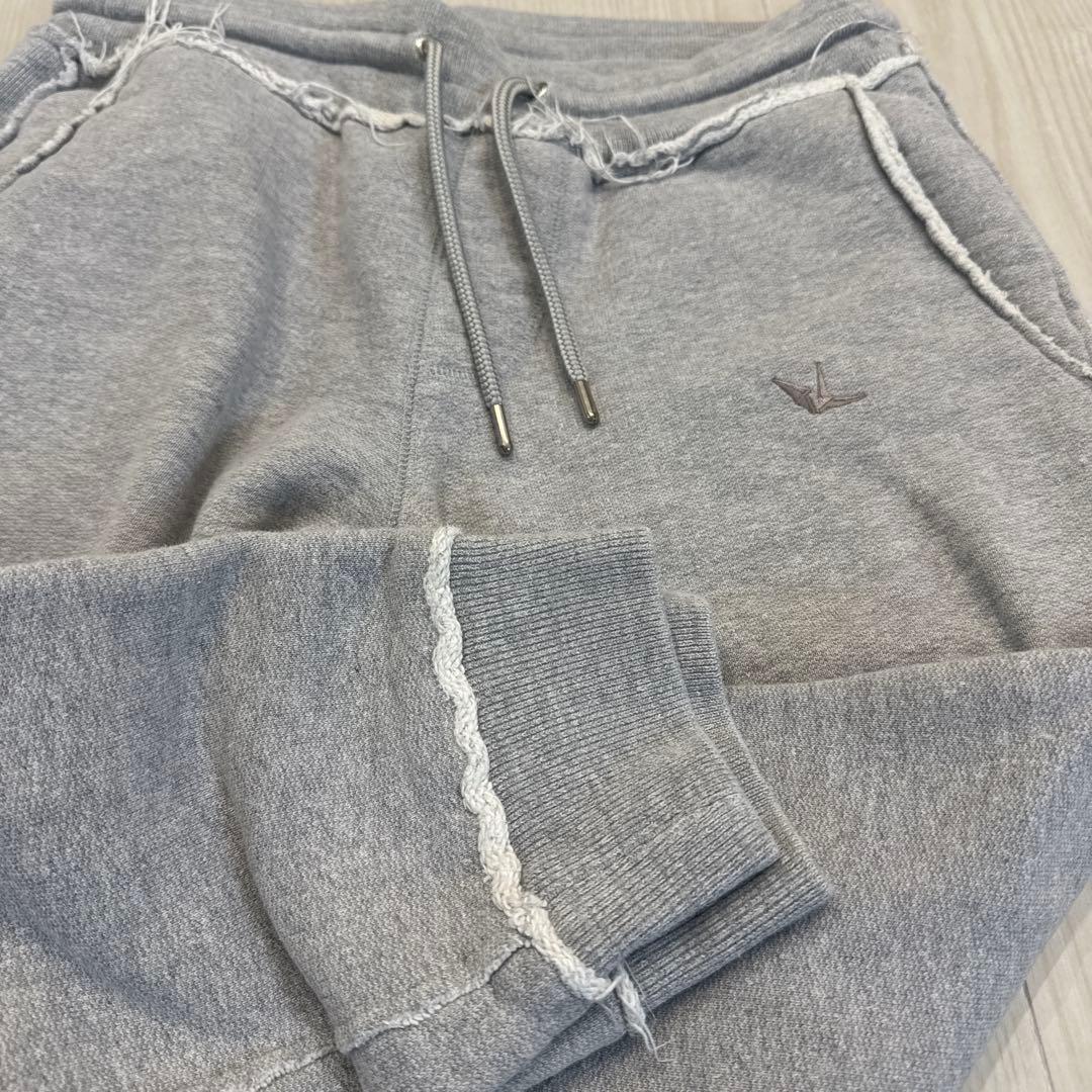 1 piu 1 uguale 3 グレースウェットセットアップ