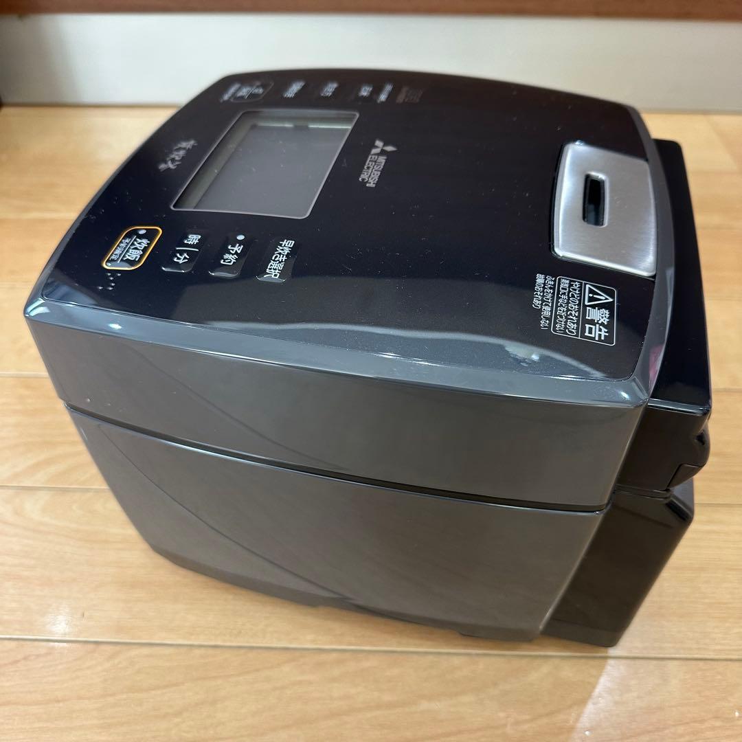22年製のMITSUBISHI NJ-VVD10-B IHジャー炊飯器 5.5合