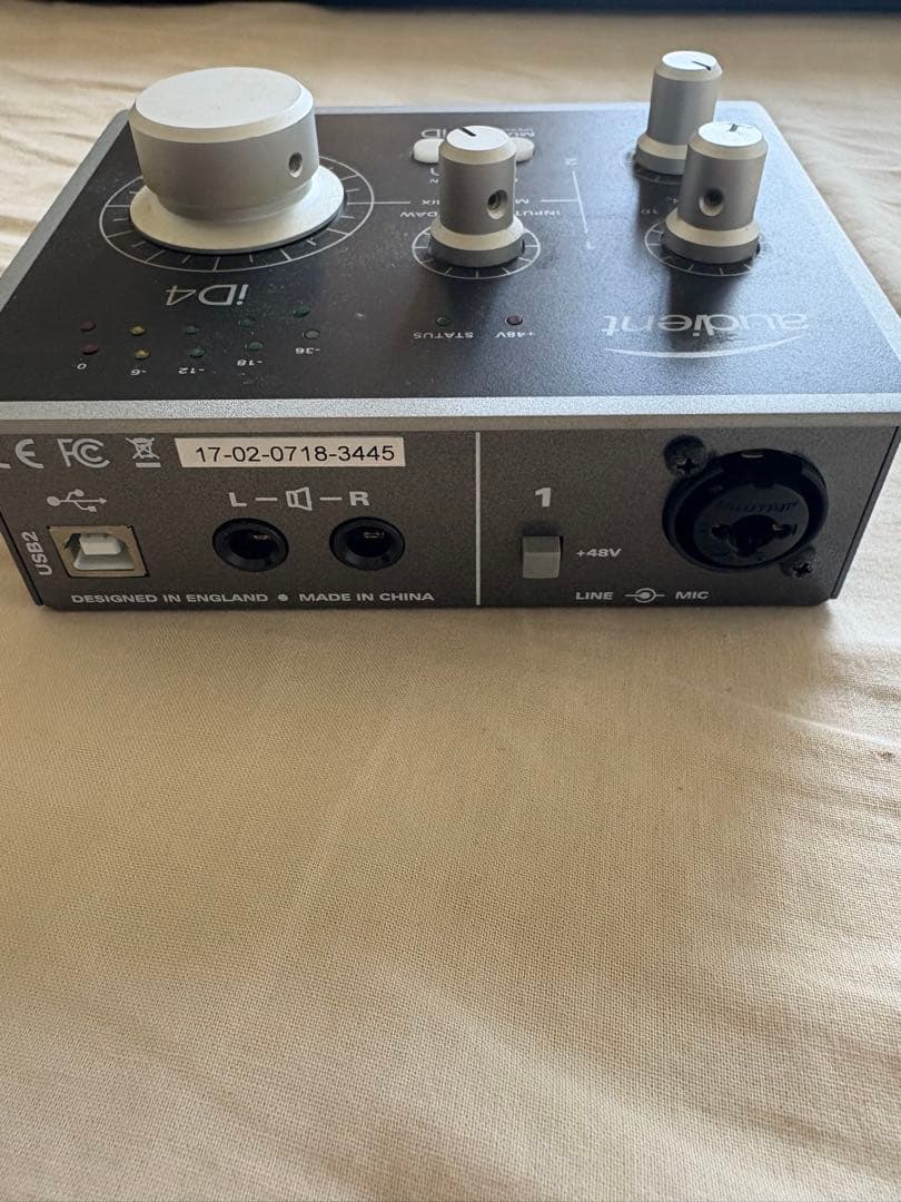 audient iD4 オーディオインターフェース