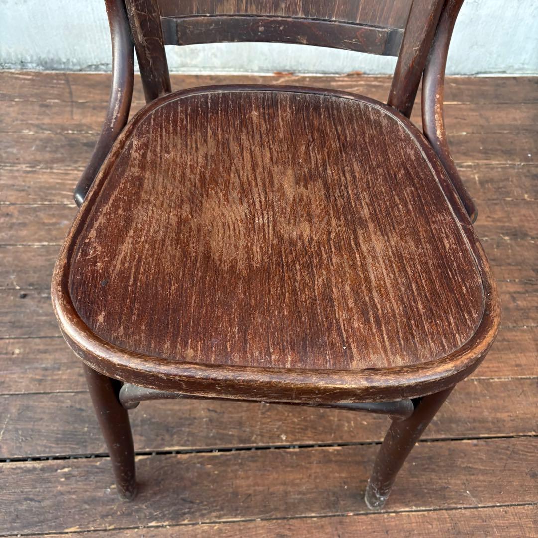 ④ルーマニア製 ヴィンテージ ベントウッドチェア アームチェア 曲木椅子 カフェ