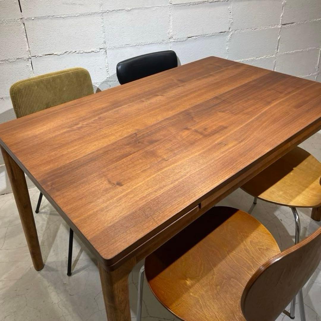 ウニコ　トリト　エクステンションテーブル　ウォールナット色　オーク材　伸長式