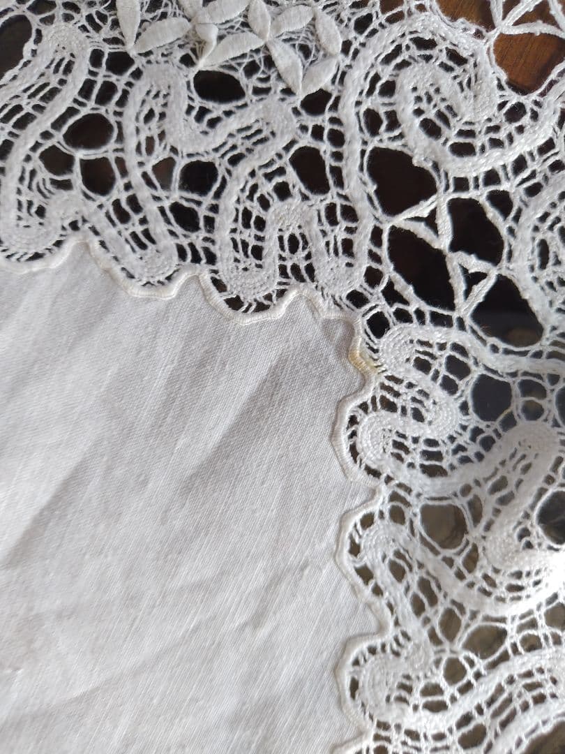 白いレースのテーブルクロスハンドメイドビンテージ