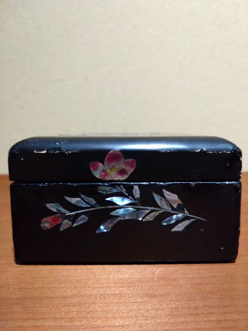 梶井さん専用です。江戸時代 長崎螺鈿 梅と鶯 花紋 小箱