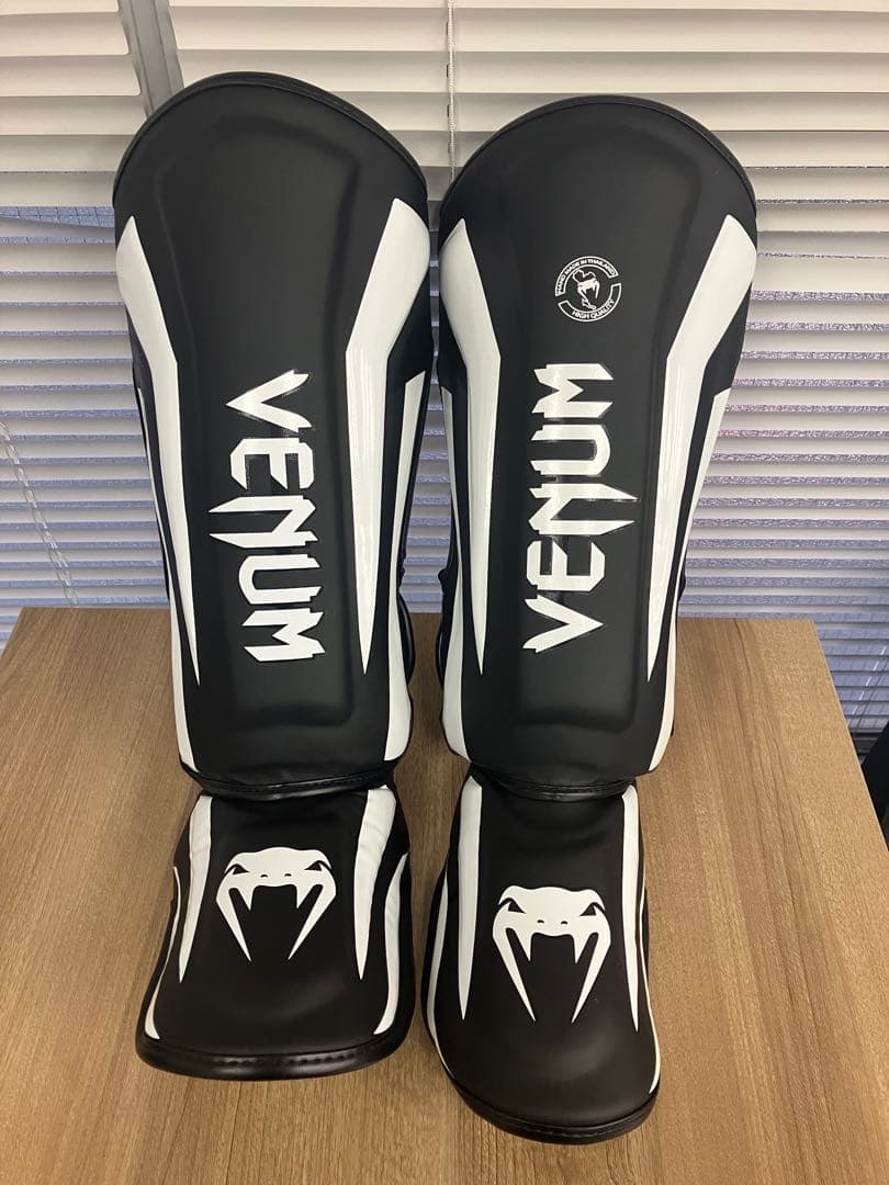 Venum ヴェヌム　シンガード　レガース　脛あて　Lサイズ