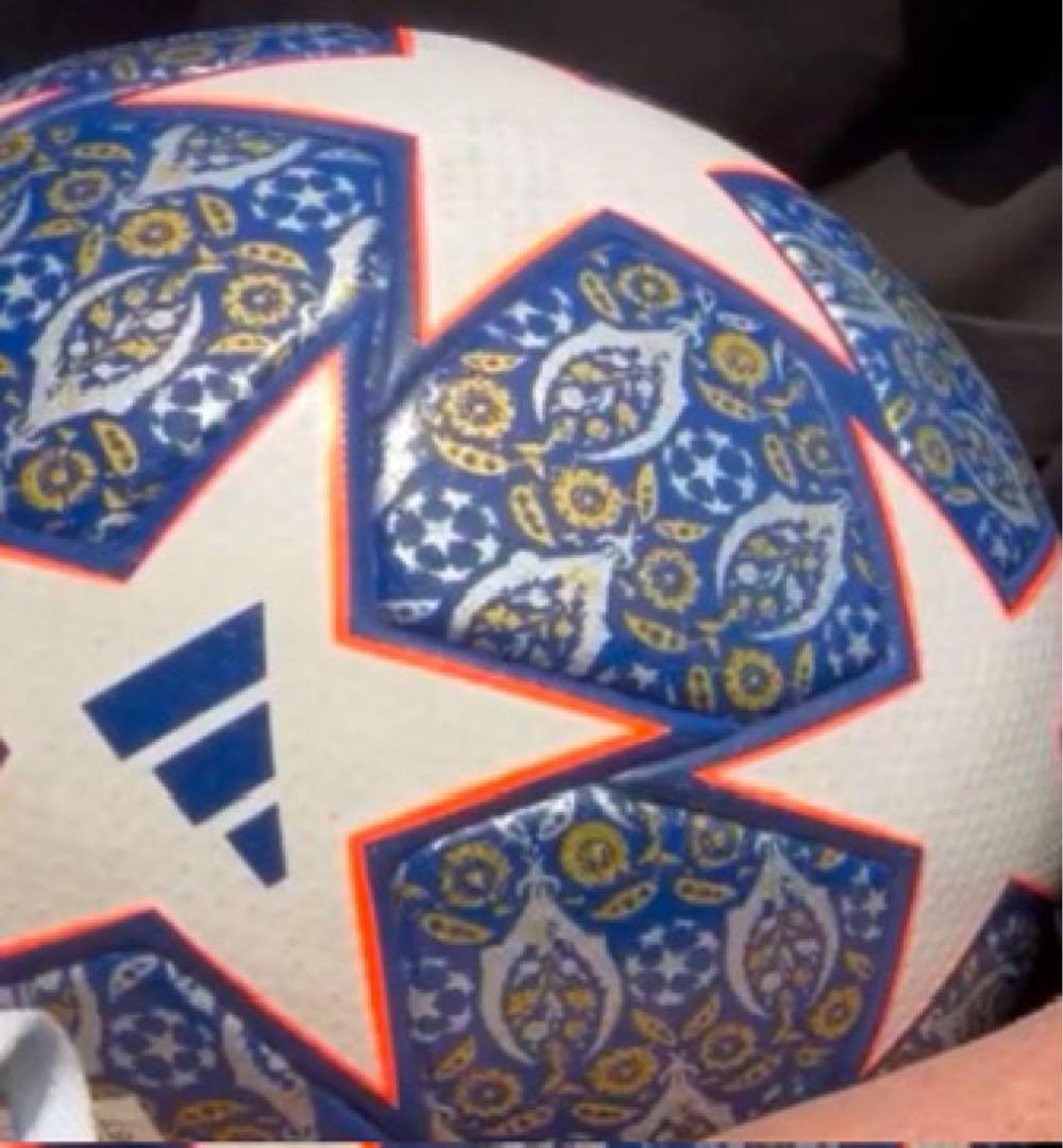 フィナーレ　アディダス　公式球