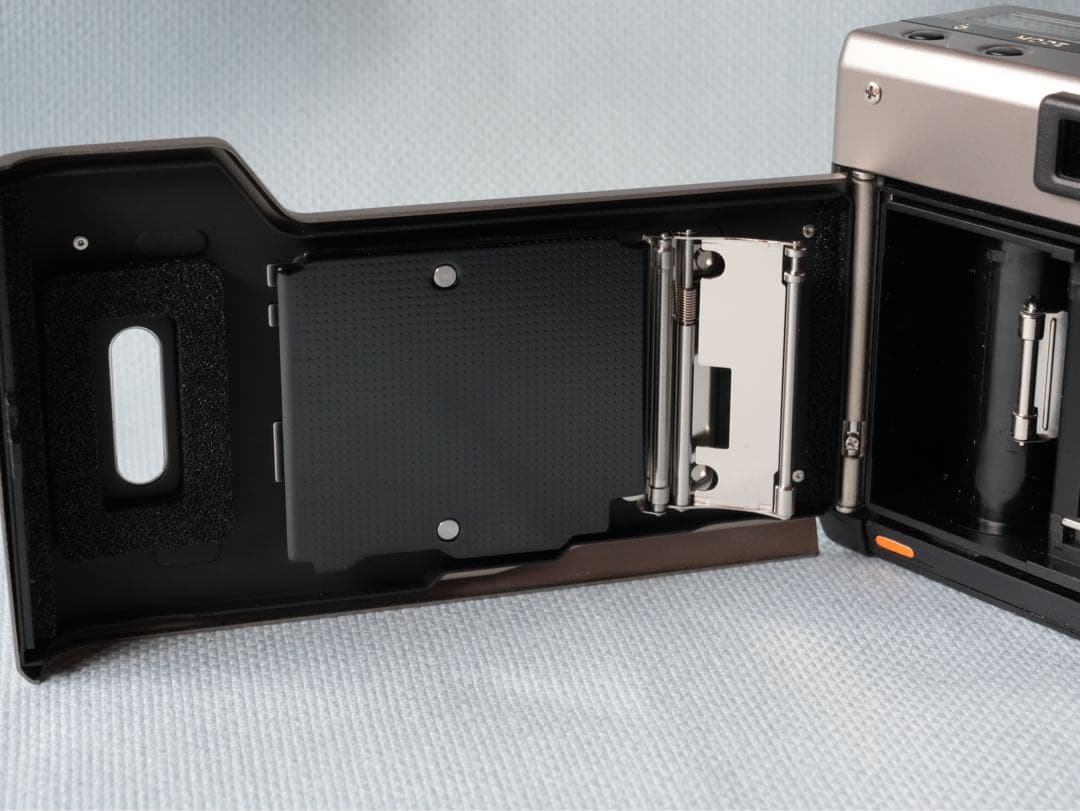 【動作確認済】CONTAX T3　コンパクトフィルムカメラ チタンシルバー