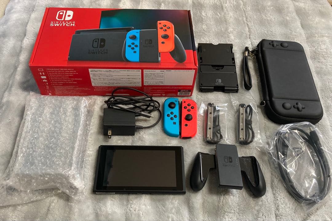 Nintendo Switch 本体 スタンド、ケース付き