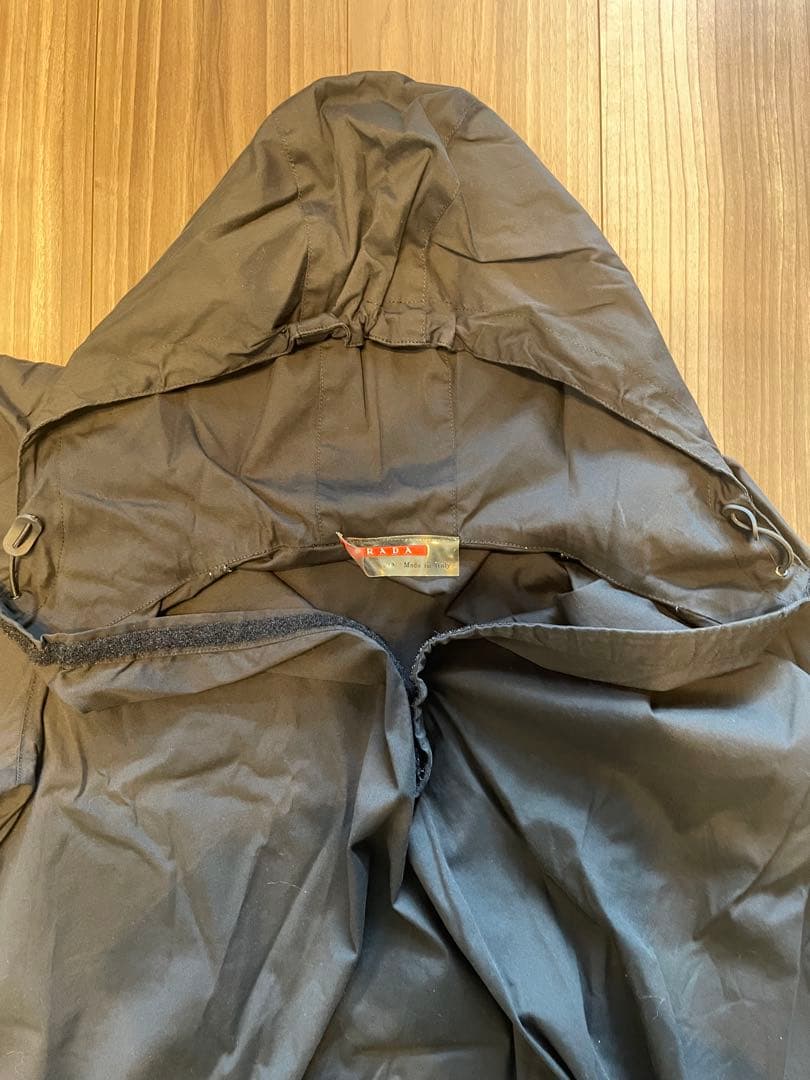 PRADAパーカー