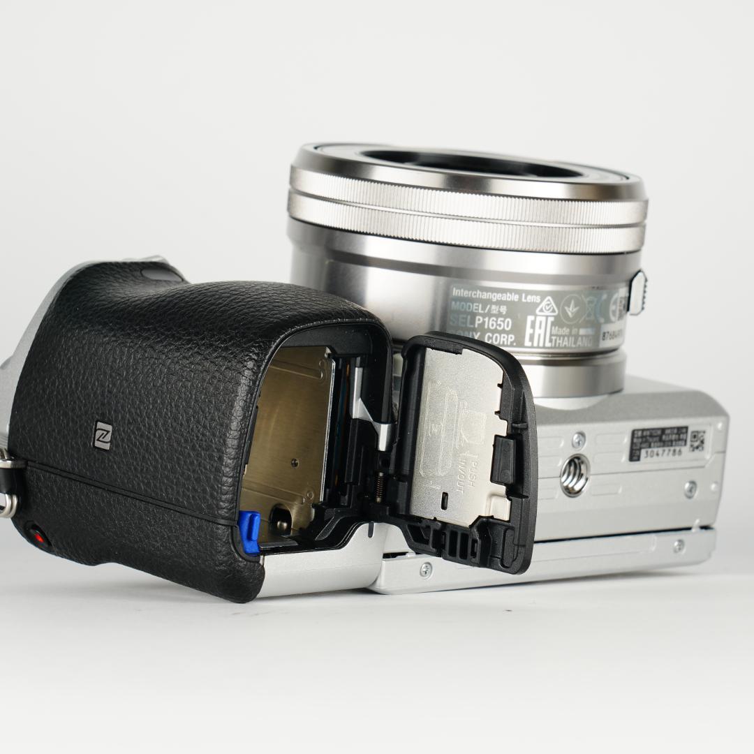 子どもの2度と戻らない瞬間を美しく、最高カメラ SONY α6400 ミラーレス