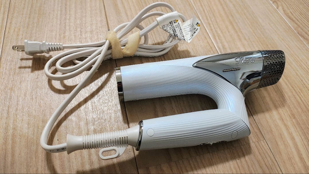 1週間限定 特別価格！ リファ ドライヤー ホワイト 2023年製 AB14