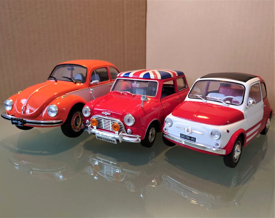 1/18 フィアット500 TURBINA TRIBUTE 1965 赤ツートン